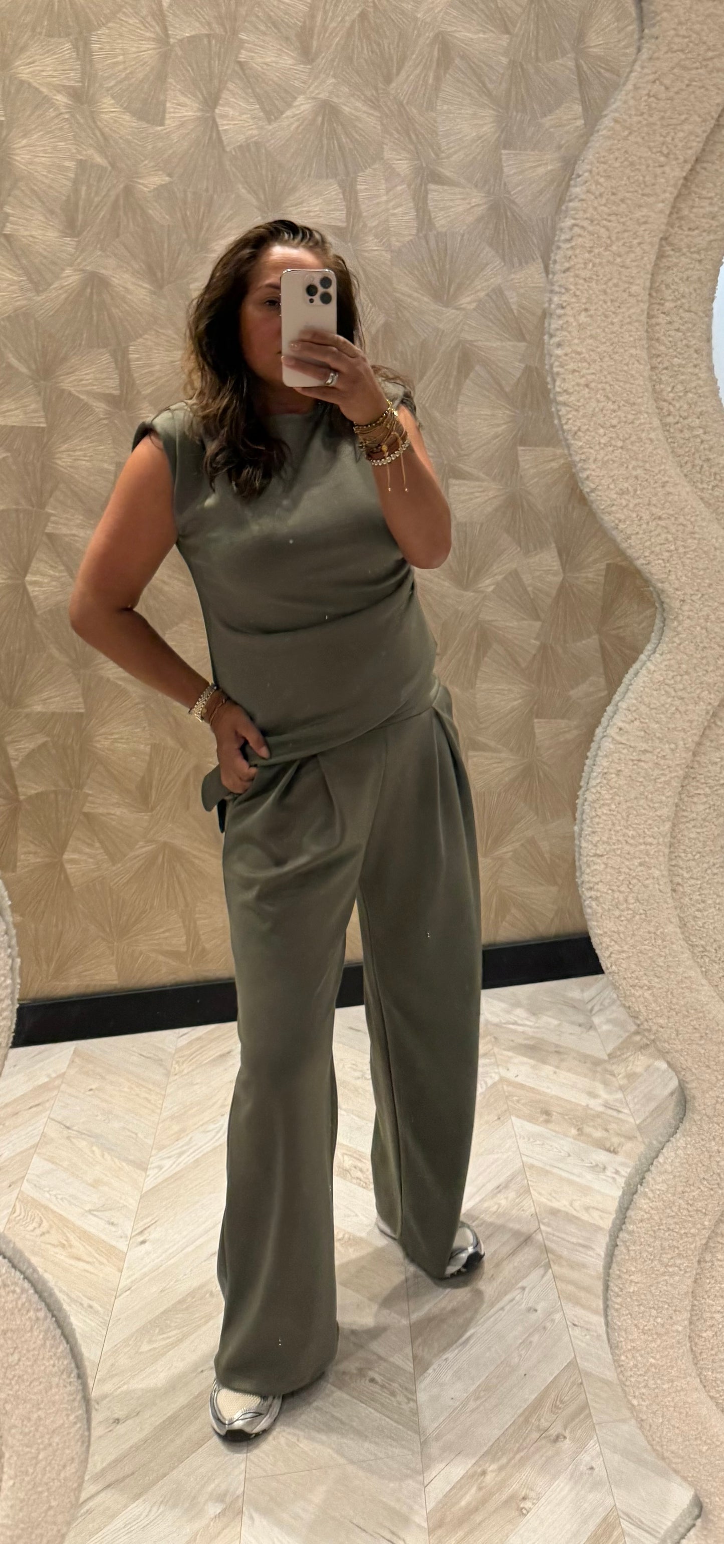 SHEILA SET ARMY