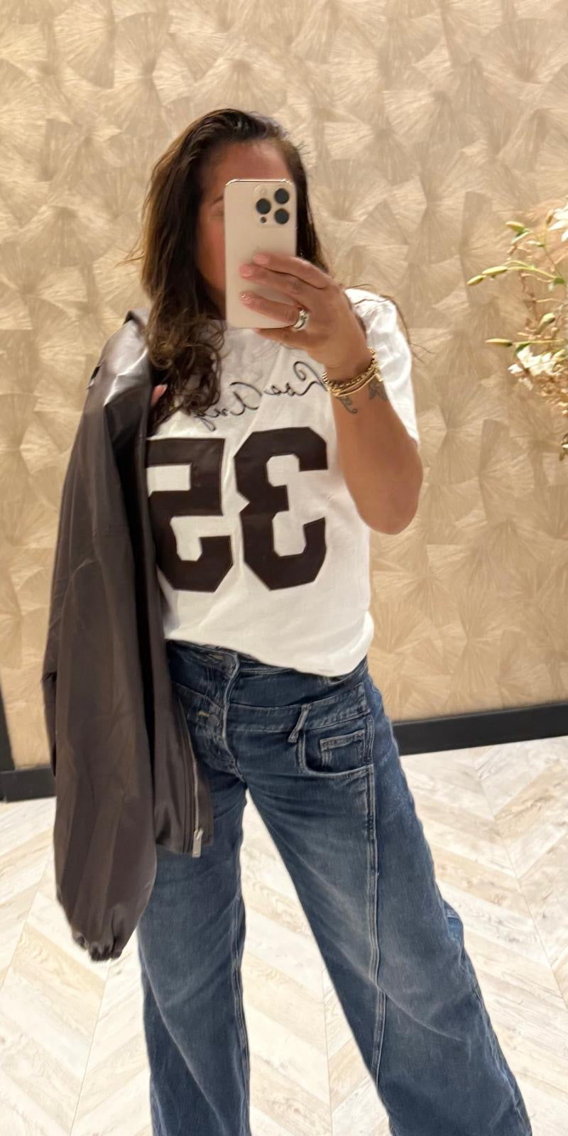 Ambika Katie bruine t-shirt
