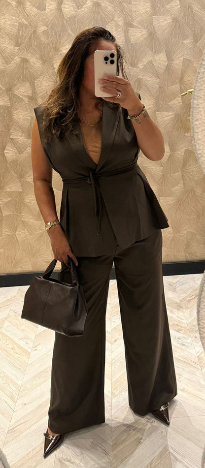 Ambika Zoë  bruine gilet