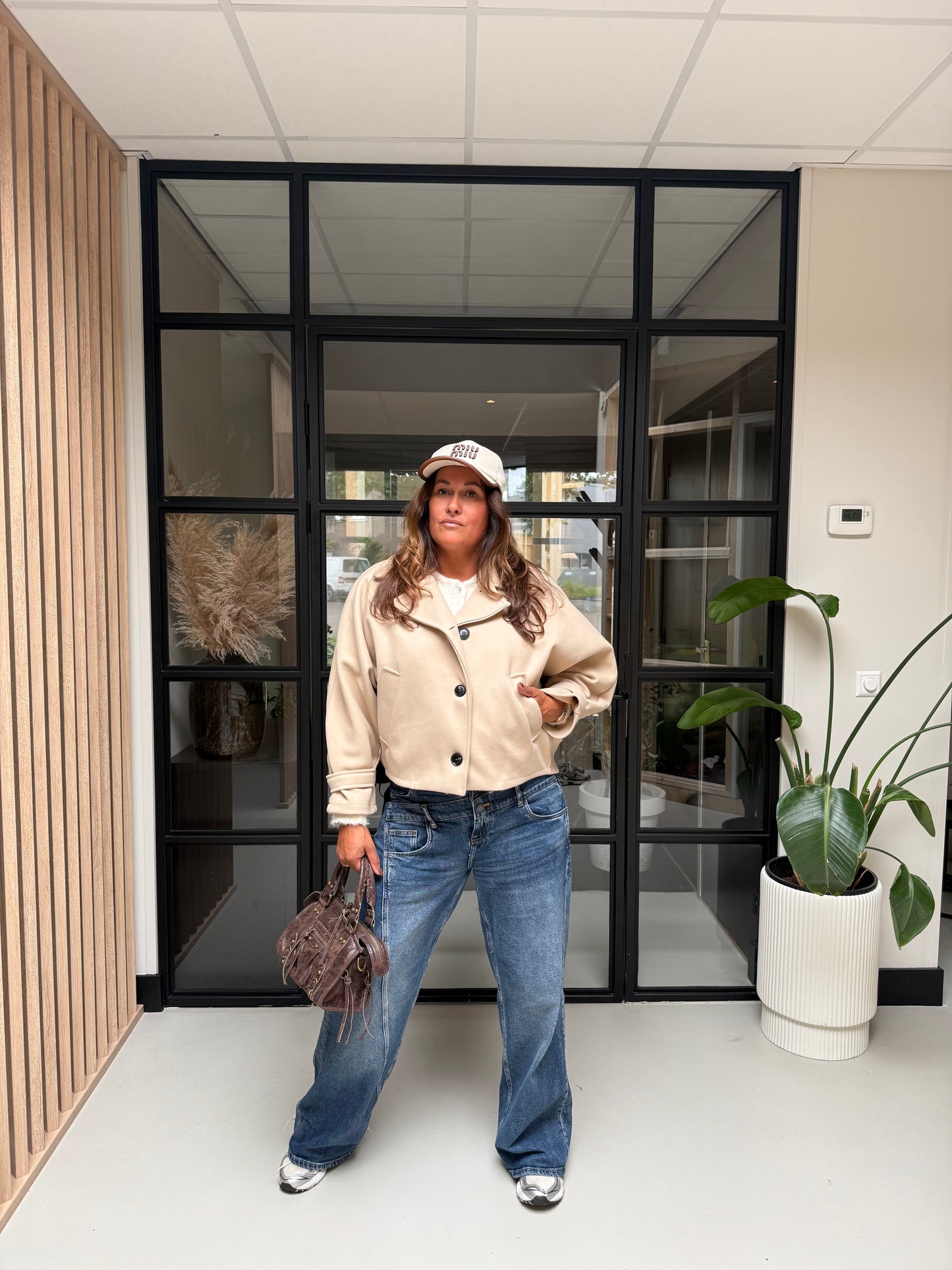 Denies jas off white