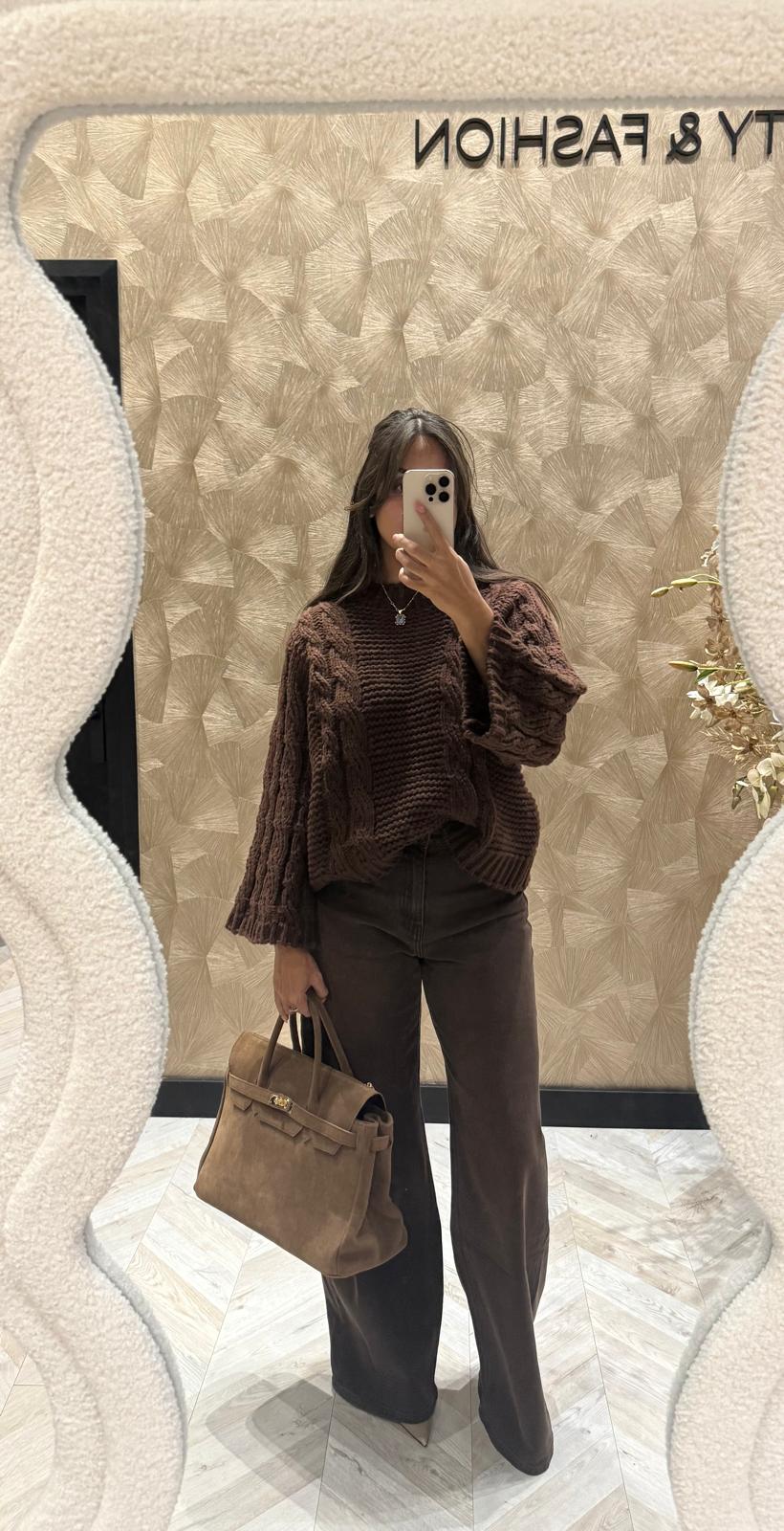 Novi bruine kabeltrui