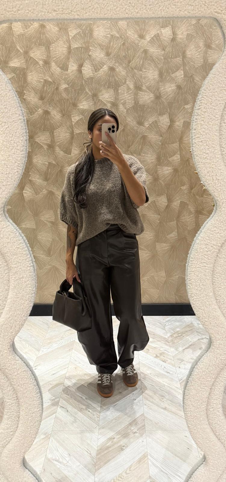 Ambika Romy taupe trui